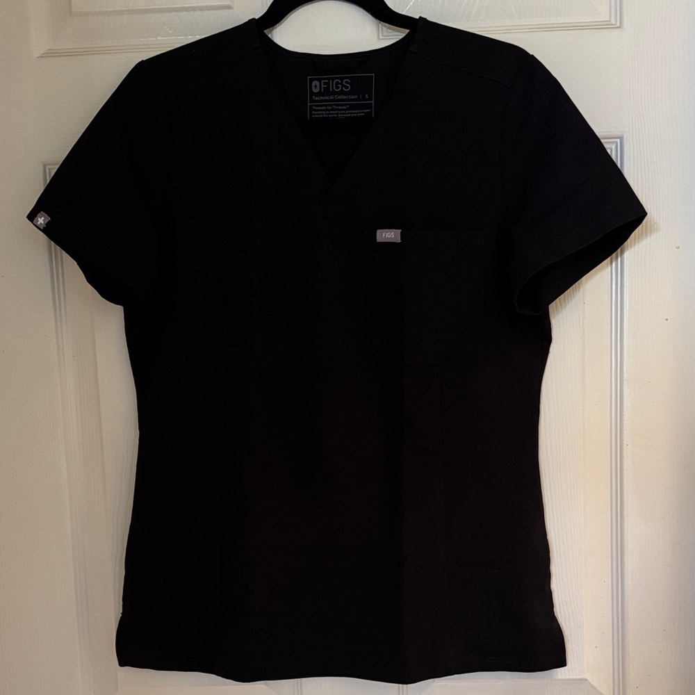 Figs Classic Black V-Neck Scrub Top